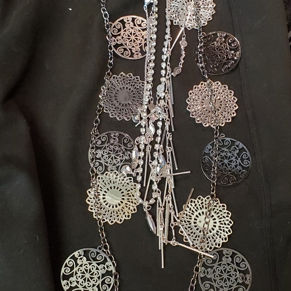 GUESS NECKLACE - Picture 2 of 4